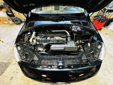 2015 Volvo V60 Cross Country T5