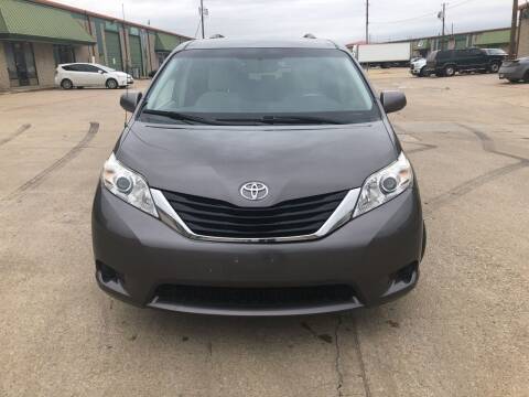 2012 Toyota Sienna for sale at Rayyan Autos in Dallas TX