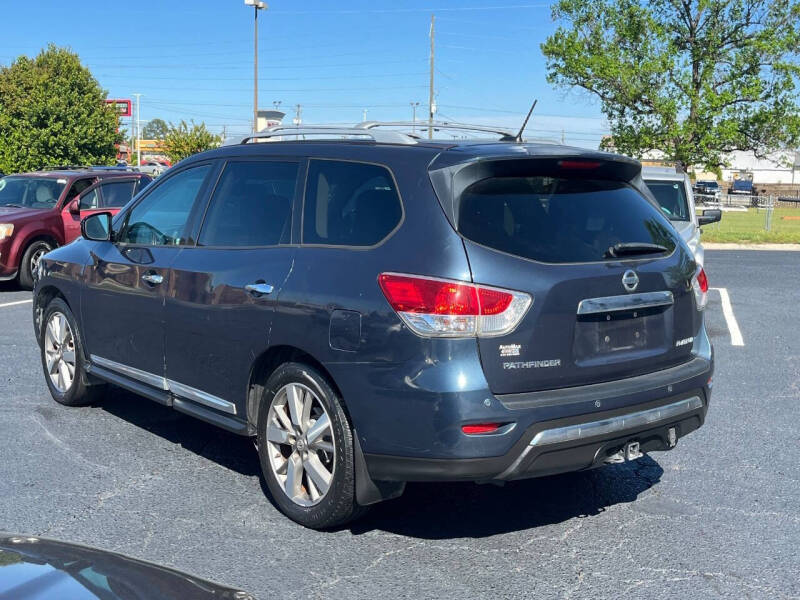 2016 Nissan Pathfinder SV