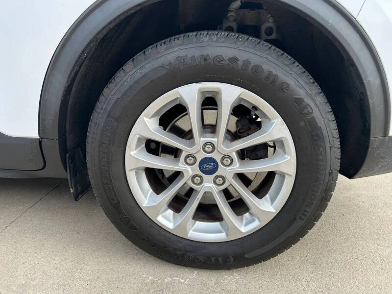 2020 Ford Escape SE