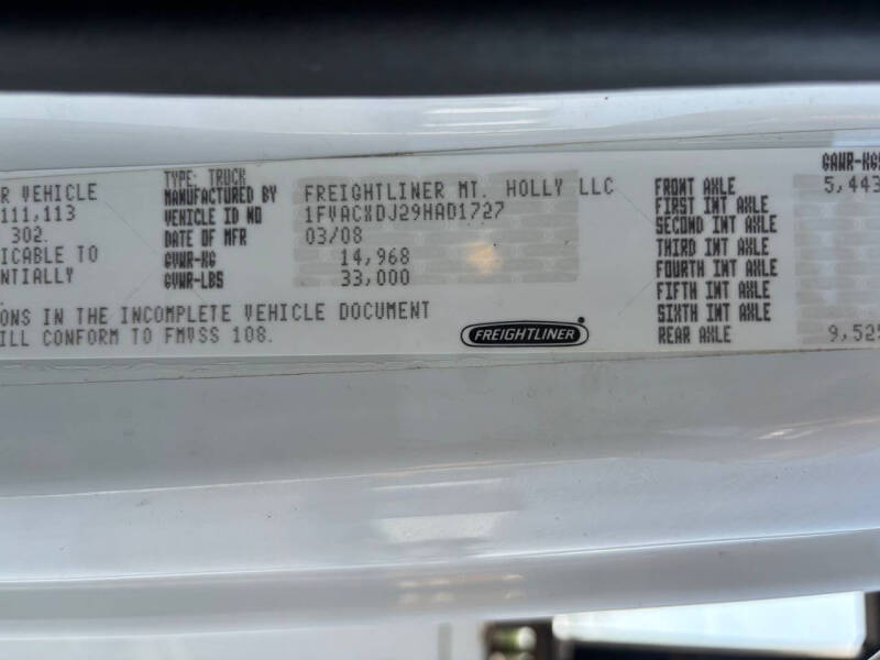 2009 Freightliner Business class M2