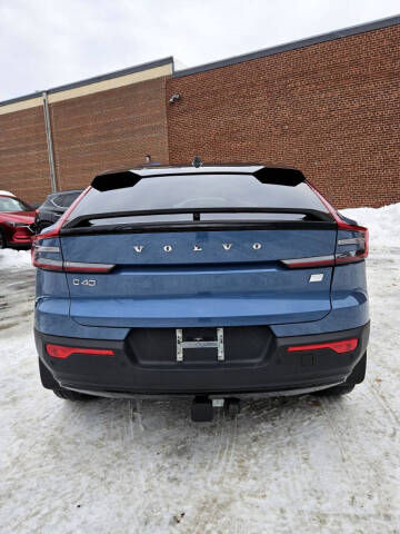 2022 Volvo C40 Recharge Pure Electric P8