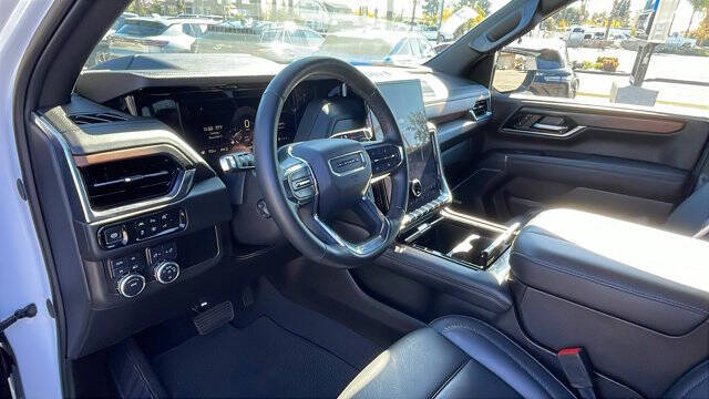 2025 GMC Yukon XL Denali