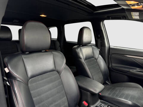 2020 Mitsubishi Outlander LE