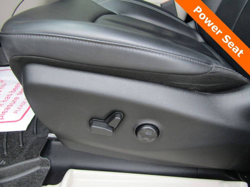 2023 Chrysler Pacifica Plug-In Hybrid Touring L