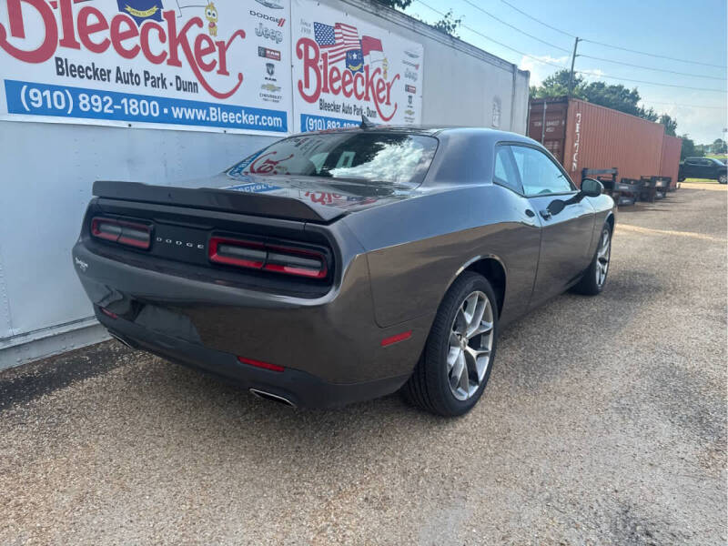 2022 Dodge Challenger SXT