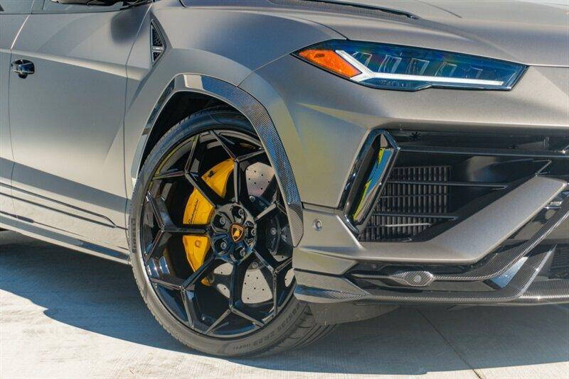 2024 Lamborghini Urus Performante