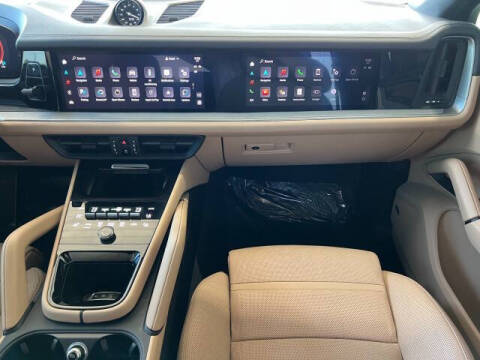 2024 Porsche Cayenne Coupe