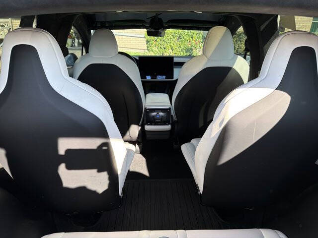 2023 Tesla Model X Standard Range