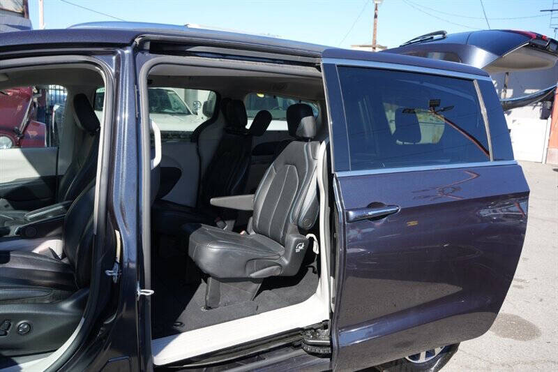 2021 Chrysler Pacifica Touring L