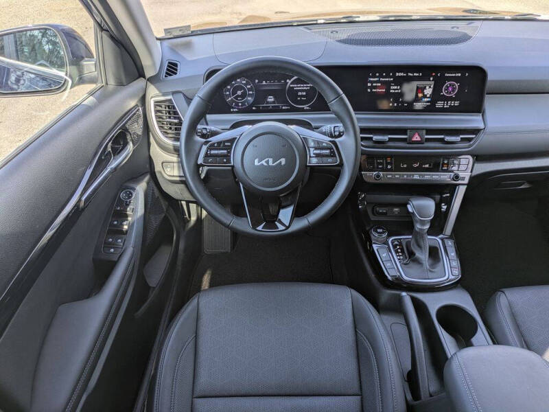 2025 Kia Seltos EX