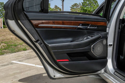 2019 Genesis G90