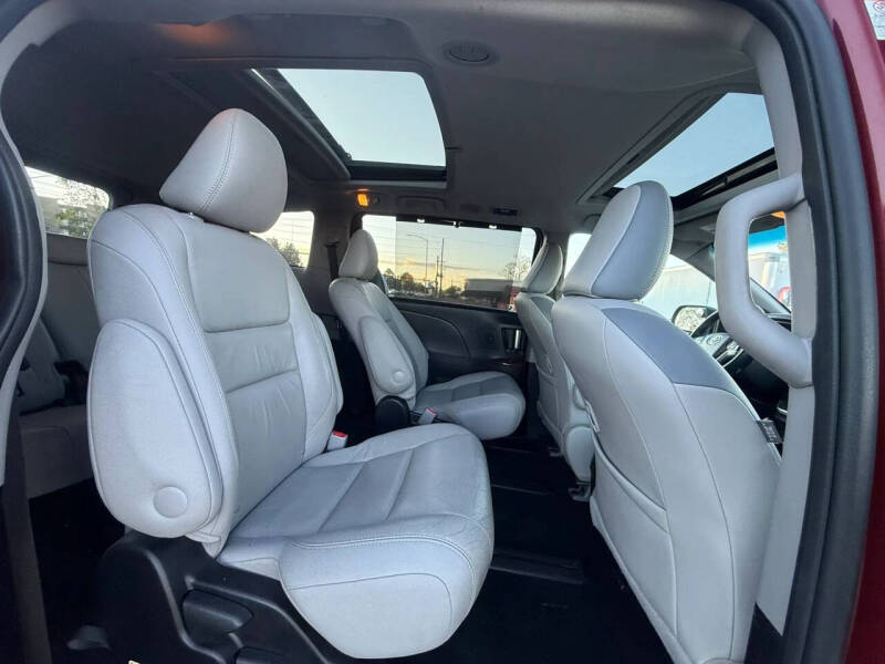 2016 Toyota Sienna