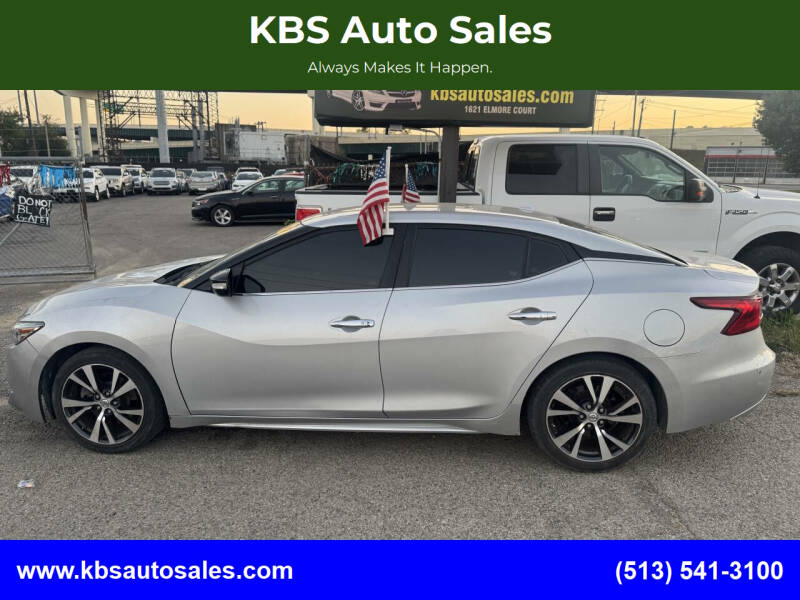 2017 Nissan Maxima SV's photo