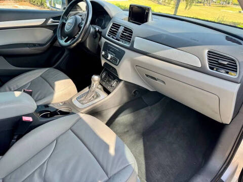 2016 Audi Q3 2.0T Premium Plus