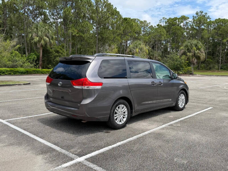 2011 Toyota Sienna XLE 8-Passenger