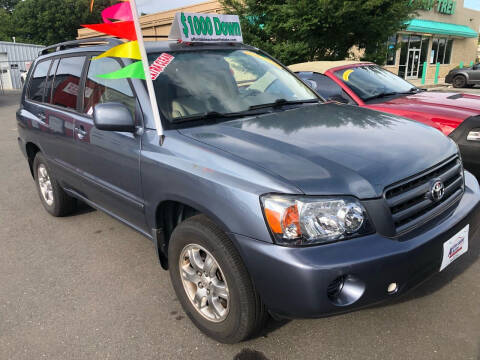 2004 Toyota Highlander for sale at Affordable Autos at the Lake in Denver NC
