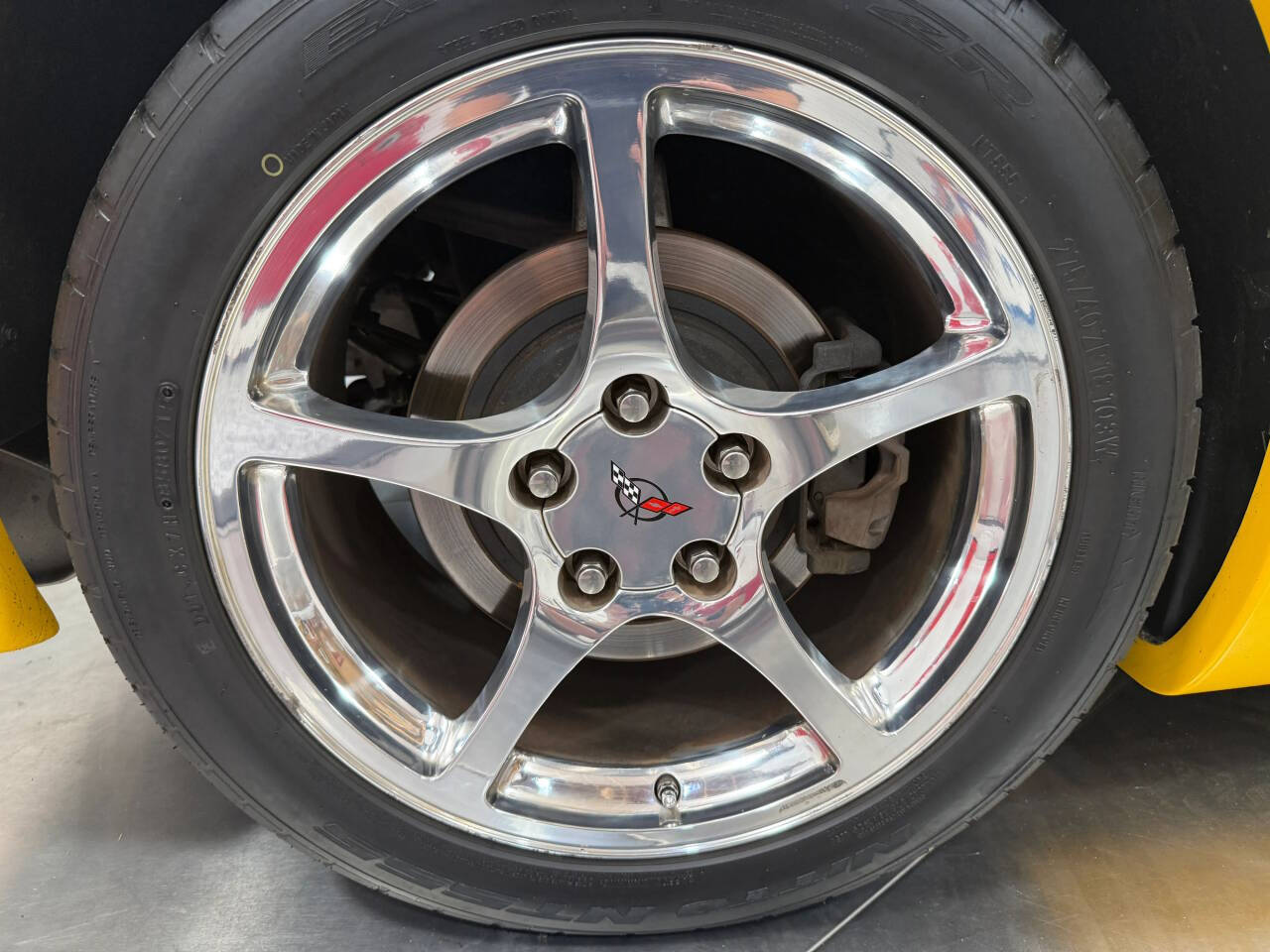 2003 Chevrolet Corvette 24
