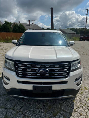 2017 Ford Explorer for sale at Hernandez Auto Sales in Pawtucket RI