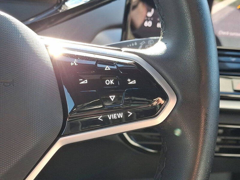 2023 Volkswagen ID.4 Pro