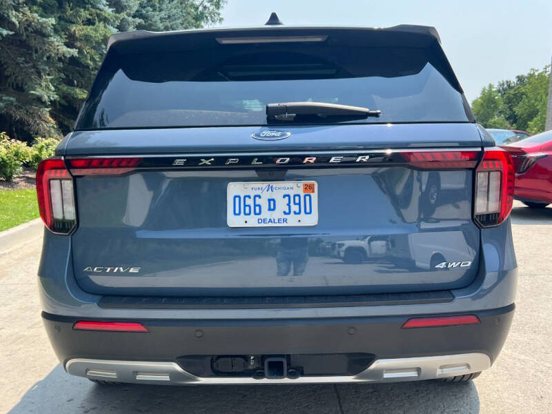 2025 Ford Explorer Active