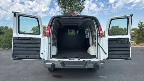 2025 Chevrolet Express 2500