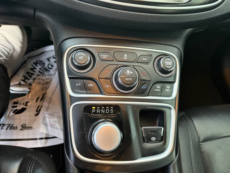 2016 Chrysler 200 C Platinum