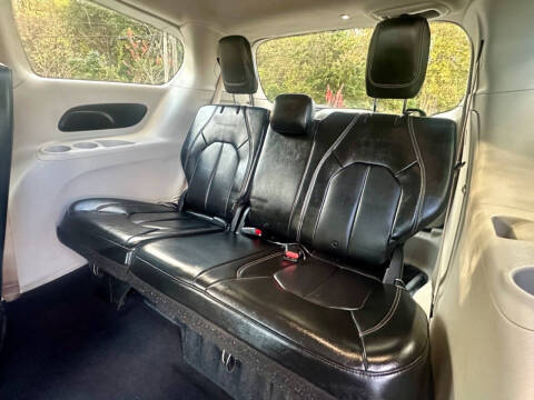 2020 Chrysler Voyager LXi