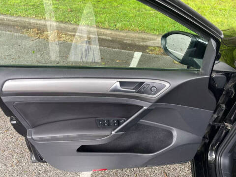 2017 Volkswagen Golf SportWagen