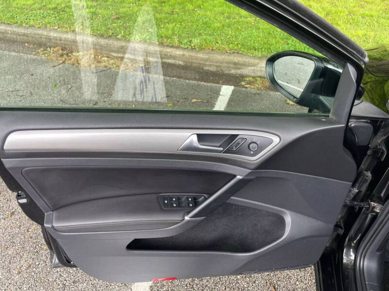 2017 Volkswagen Golf SportWagen