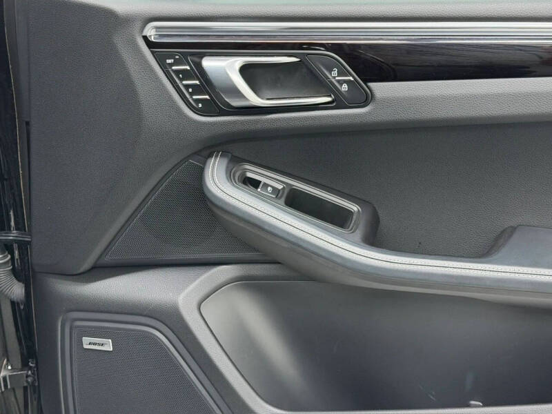 2022 Porsche Macan S