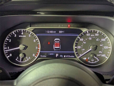 2025 Nissan Pathfinder SV