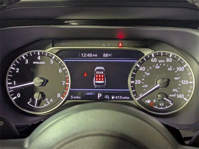 2025 Nissan Pathfinder SV