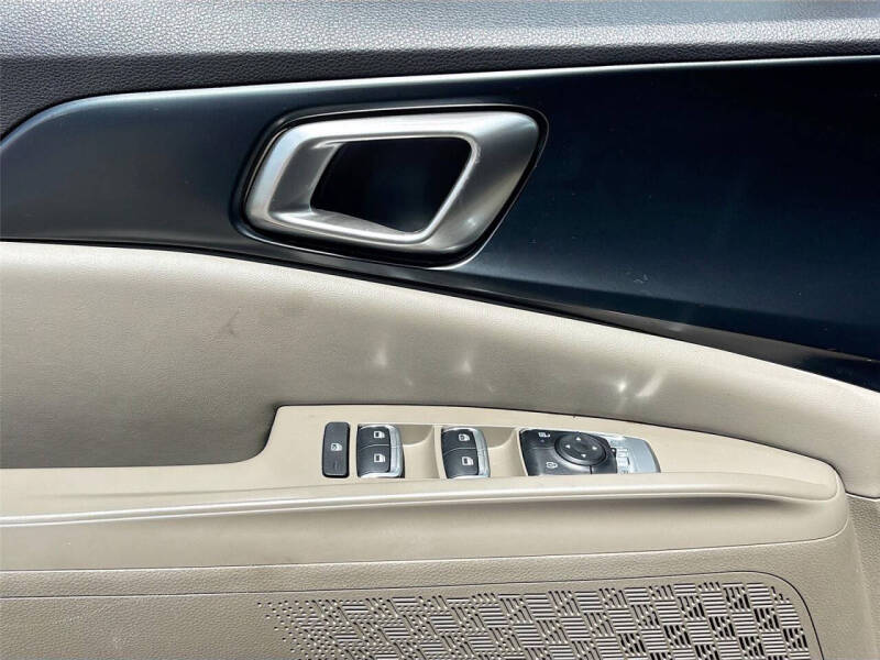 2025 Kia Carnival LXS