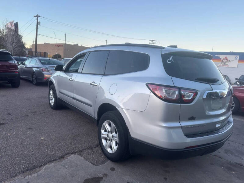 2017 Chevrolet Traverse LS