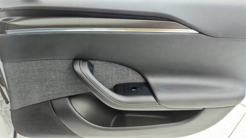 2023 Tesla Model S Plaid