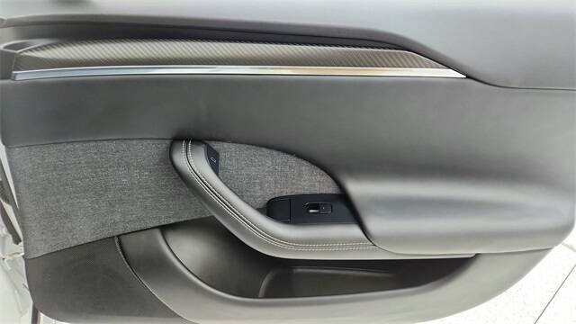 2023 Tesla Model S Plaid