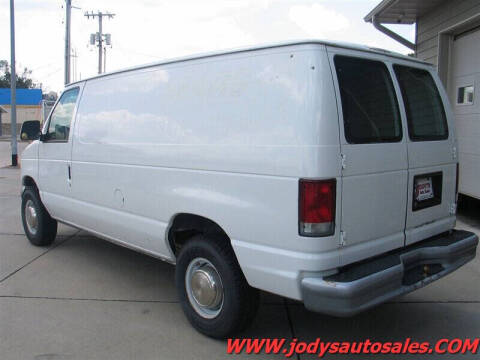 2000 Ford E-250