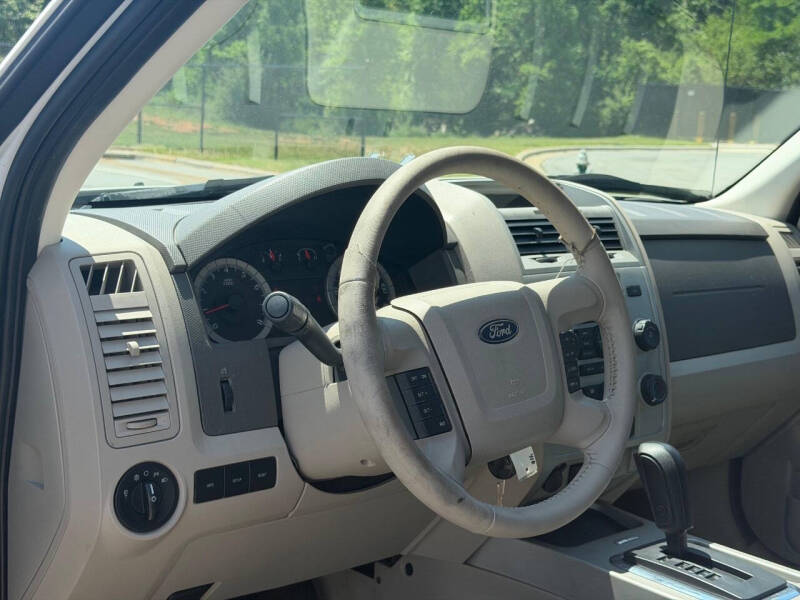 2009 Ford Escape XLT