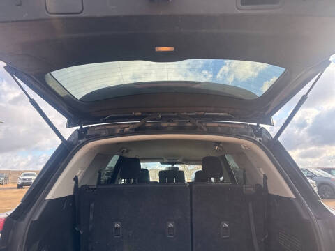 2022 Nissan Pathfinder S