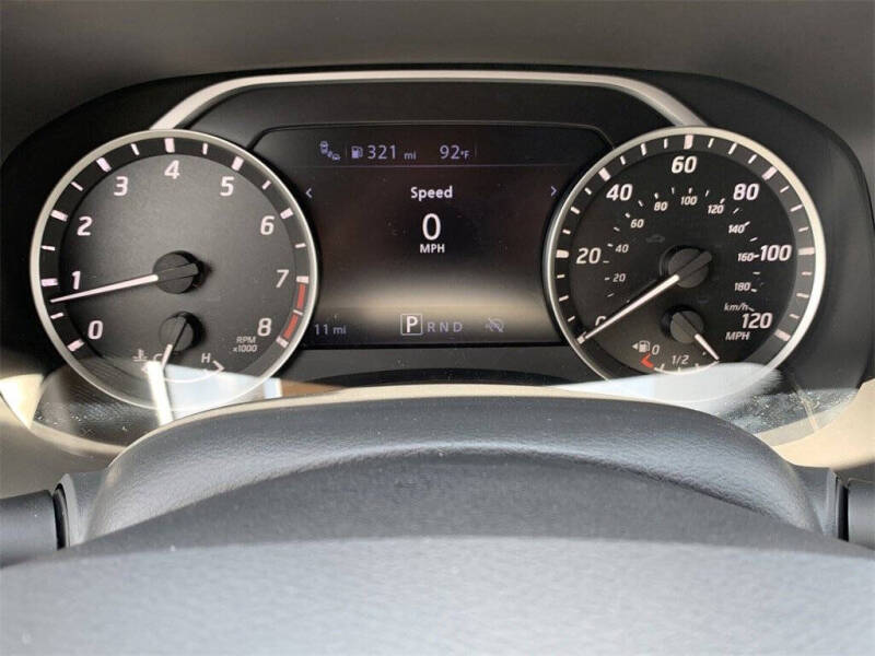 2025 Nissan Frontier SV