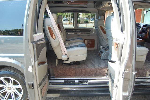 2017 GMC Savana 2500