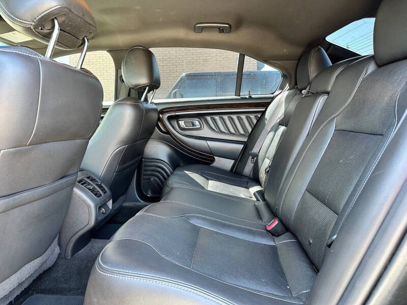 2015 Ford Taurus Limited