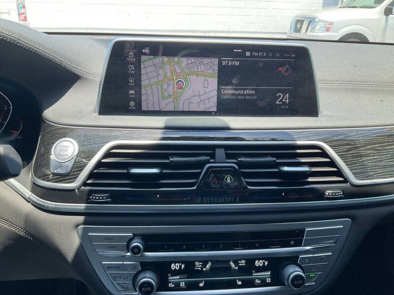 2022 BMW 7 Series 740i