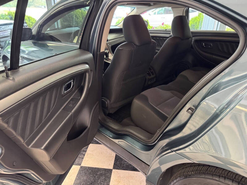 2010 Ford Taurus SEL