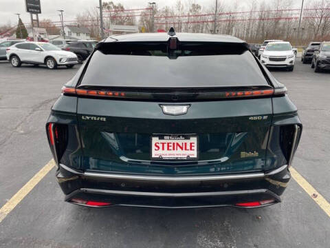 2024 Cadillac LYRIQ Luxury 3