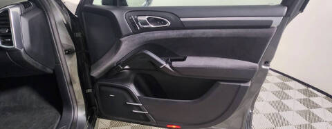 2016 Porsche Cayenne GTS