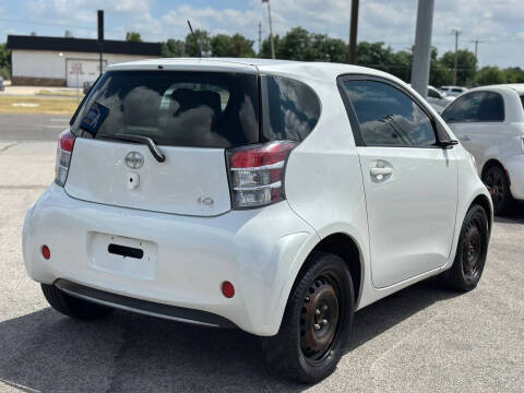 2014 Scion iQ