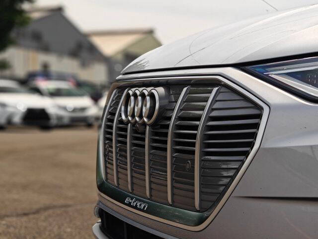 2019 Audi e-tron quattro Prestige