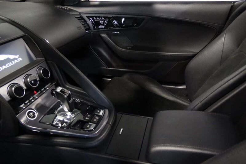 2021 Jaguar F-TYPE R-Dynamic